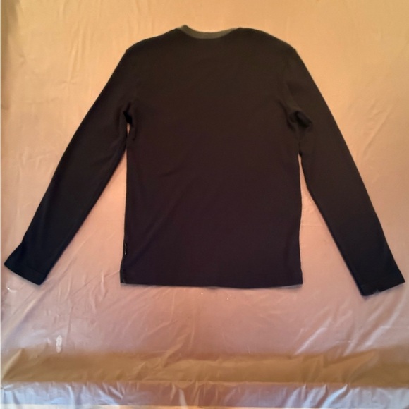 Sisley Black/Red Logo front Long Sleeve Top Size Large MSRP $195 - Picture 5 of 9